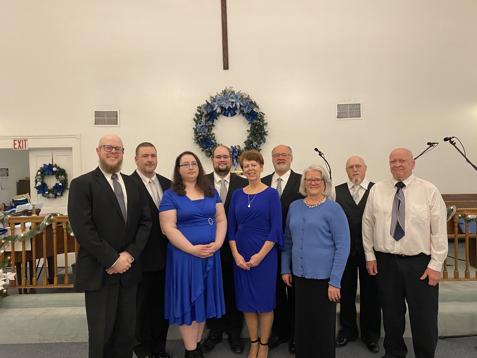 Church family photo 2023-12-24_18.00.27