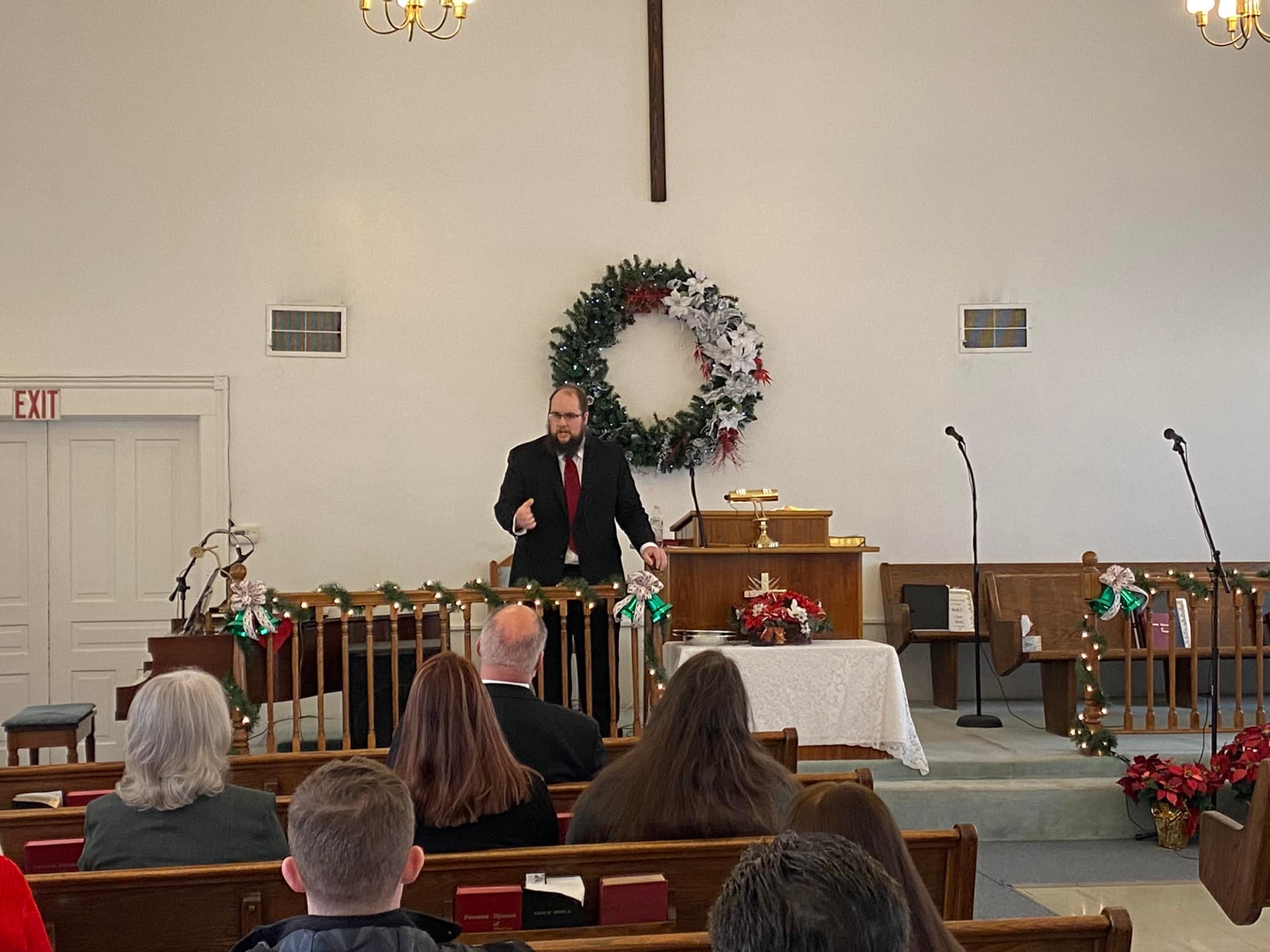Pastor Jason Hamilton preaching at First Baptist Church of Warren